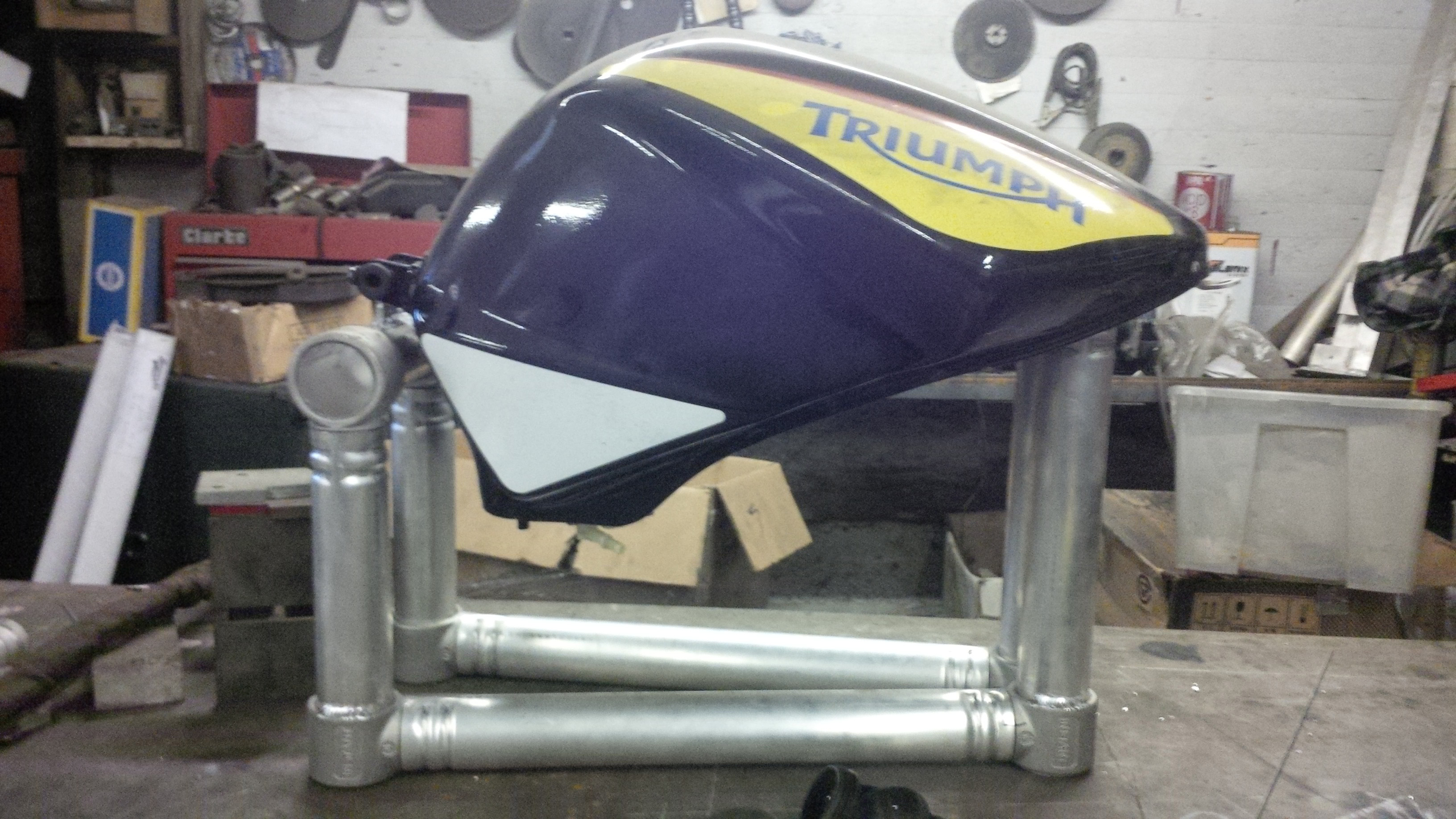 fuel_tank_stand