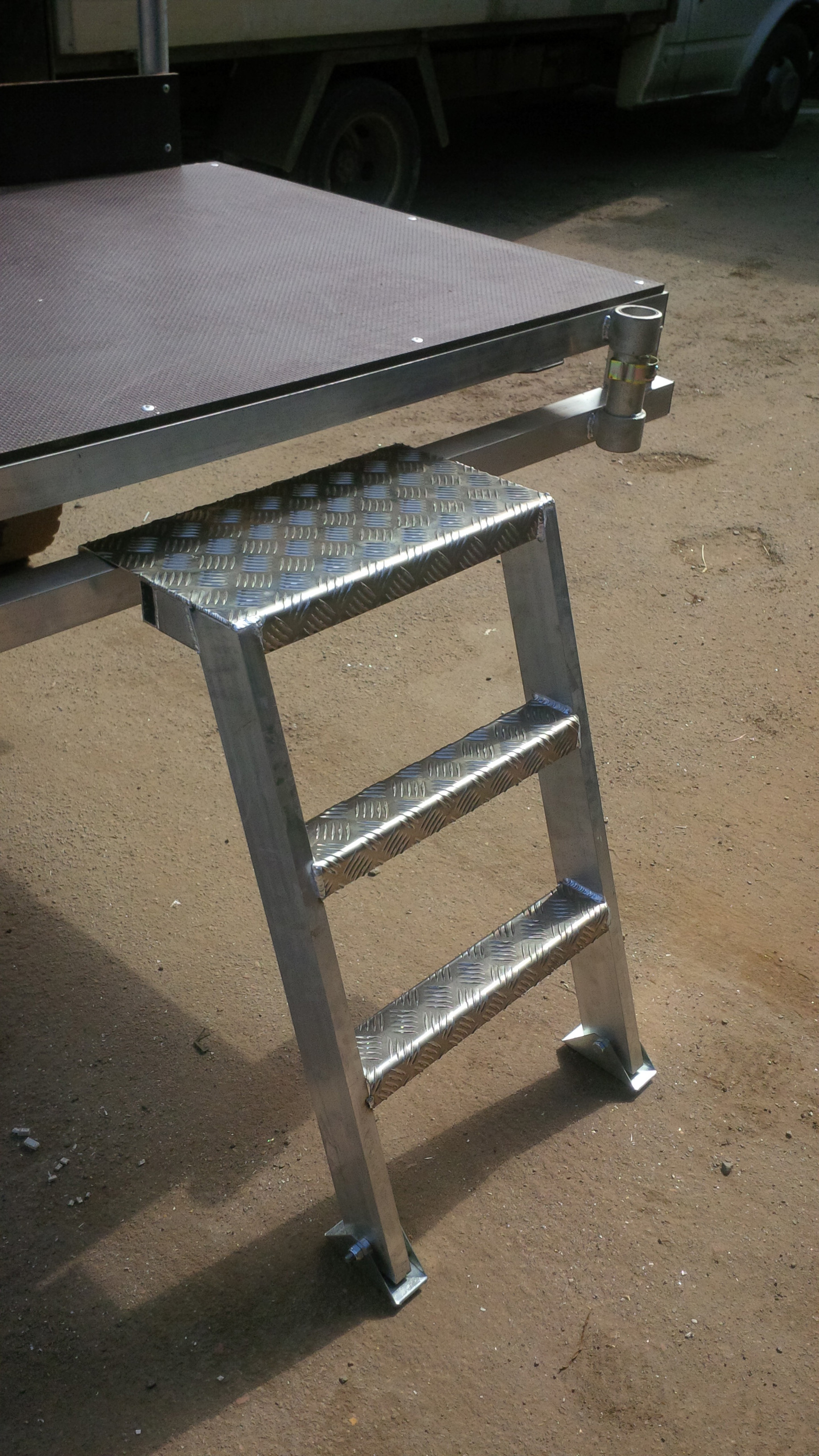 pit_board_ladder