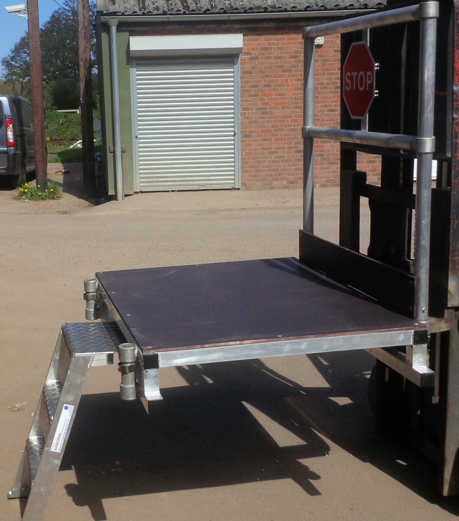 pitboard_ladder_access
